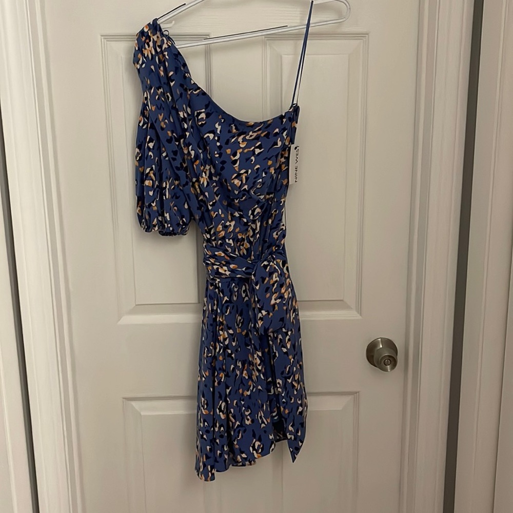 Brand new never worn Nine West dress size Large.